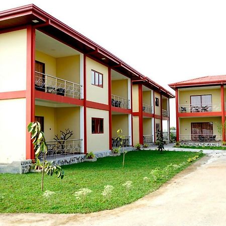 Rj Mahaal Hotel Kilinochchi Exterior photo